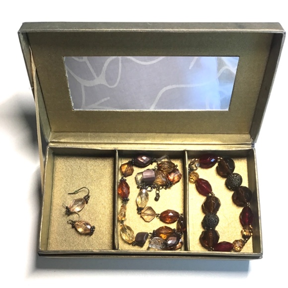 2 sets of matching necklaces with geometric beads, earrings and bracelet - amber - Picture 8 of 9